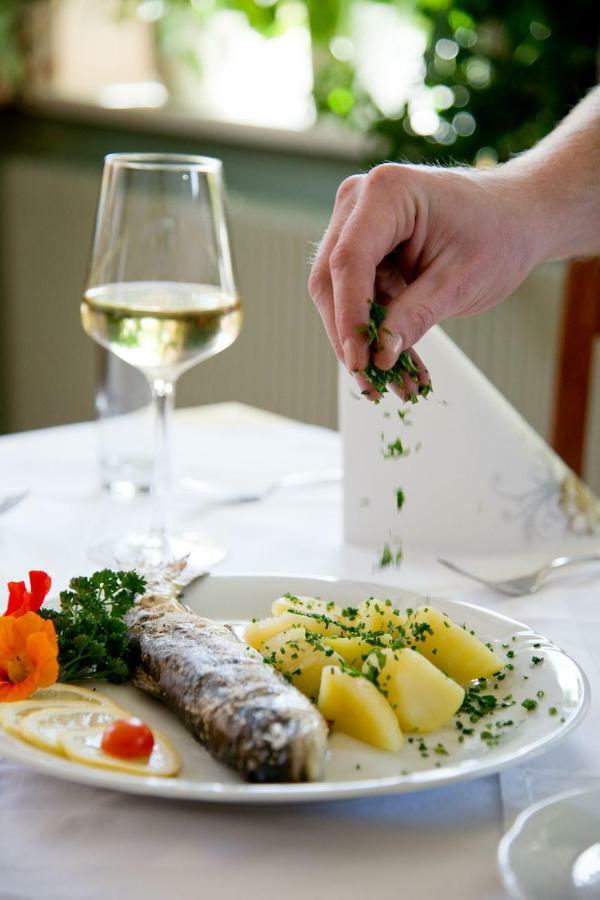 Gasthaus-Gostisce-Trattoria Ogris Ludmannsdorf Kültér fotó